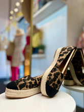 Load image into Gallery viewer, Thalia Black and Brown Animal Print Platform Flats with Burlap detail