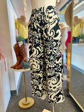 Load image into Gallery viewer, Teresa Black and White Abstract Flowy Pants