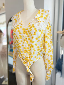 CLEARANCE Felicia Lilac or Yellow Front Tie Collar Top