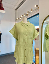 Load image into Gallery viewer, Breland Short Sleeve Button Up Blouse