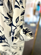 Load image into Gallery viewer, Vanessa Plus Size Leaf White and Blue 2 Piece Pants