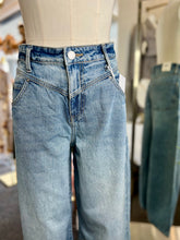 Load image into Gallery viewer, Isidora Medium Denim Blue Baggy Jeans