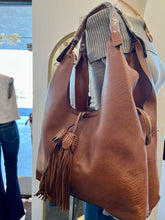 Load image into Gallery viewer, Savinne Faux Leather Tote Handbag Zipper Closure
