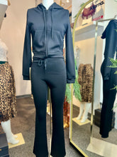 Load image into Gallery viewer, Alexxa Black Straight Leg Sweatpants