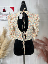 Load image into Gallery viewer, Paris Ivory Floral 3/4 Sleeve Open Back Cropped Blouse