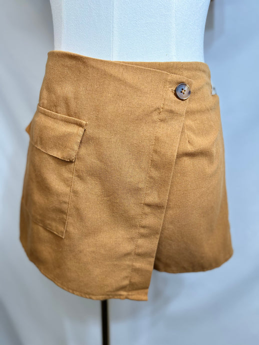 Lola Light Rust Linen Tortoise Button Detail Skort