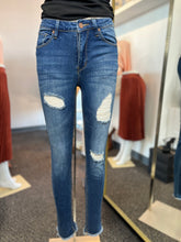 Load image into Gallery viewer, Yessenia Dark Denim Skinny Jeans