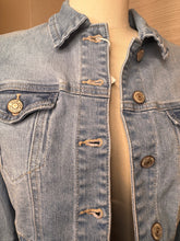 Load image into Gallery viewer, Dana Light Denim Fitted Stretchy Crop Jacket