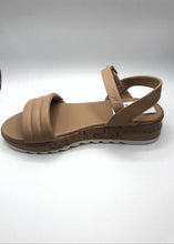 Load image into Gallery viewer, &#39;Mia&#39; Tan Band Ankle Strap Sandal