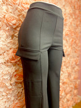 Load image into Gallery viewer, Lolita Black Stretchy Two Side Pockets Trousers