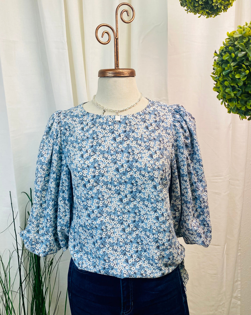 *CLEARANCE* Slate Blue Ditsy Floral 3/4 Round Neck Puffy Sleeve Top