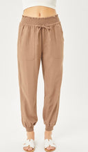 Load image into Gallery viewer, Celia Camel Linen Blend Smocked Waist Pants