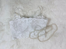 Load image into Gallery viewer, Alice White Lace Padded Bralette