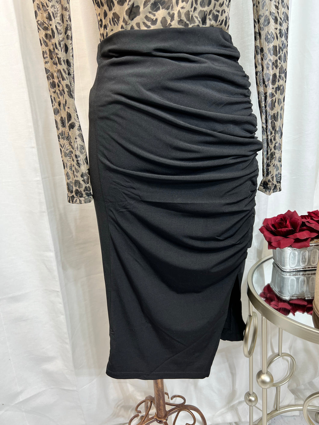 Melania Black Midi Stretchy Skirt