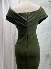 Load image into Gallery viewer, Green Sleeveless V Neck Midi Dress