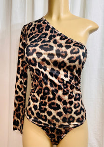 *CLEARANCE* Leonela One Shoulder Long Sleeve Animal Print Bodysuit