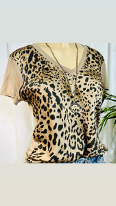 Leopard Print Contrast V Neck Tee Satin/viscose