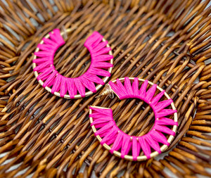 Daysy Raffia Hoop Push Back Earrings