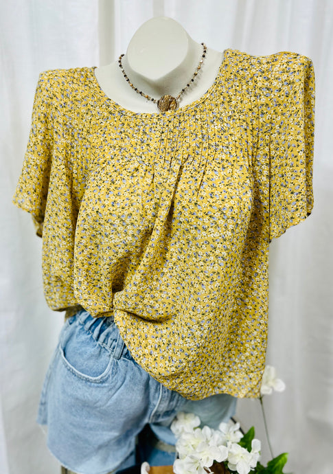 *CLEARANCE* Daisy Rust or Yellow Ditsy Floral Short Sleeve Hi Low Top