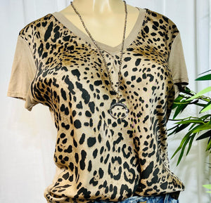 Leopard Print Contrast V Neck Tee Satin/viscose